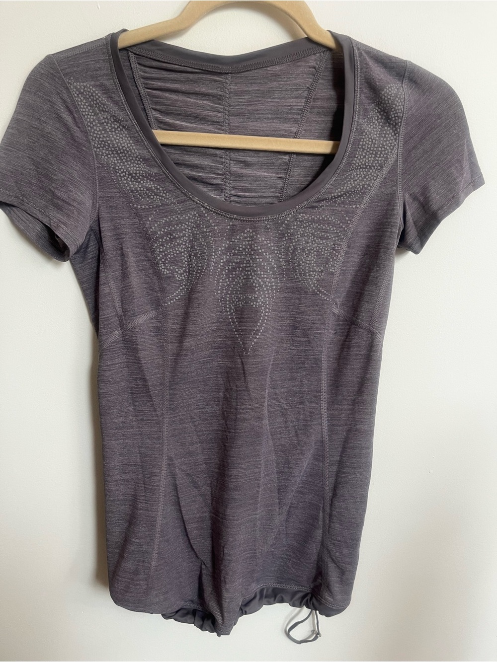 lululemon athletica lavender Short Sleeve Scoop Tee with pull string waist